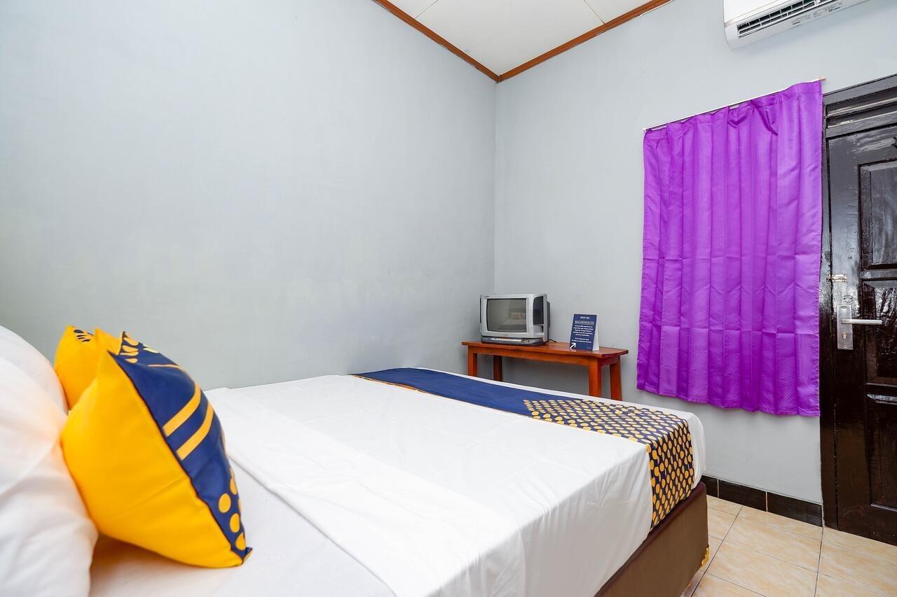 SPOT ON 2821 Griya Kawula Syariah Hotel Surakarta  Bagian luar foto