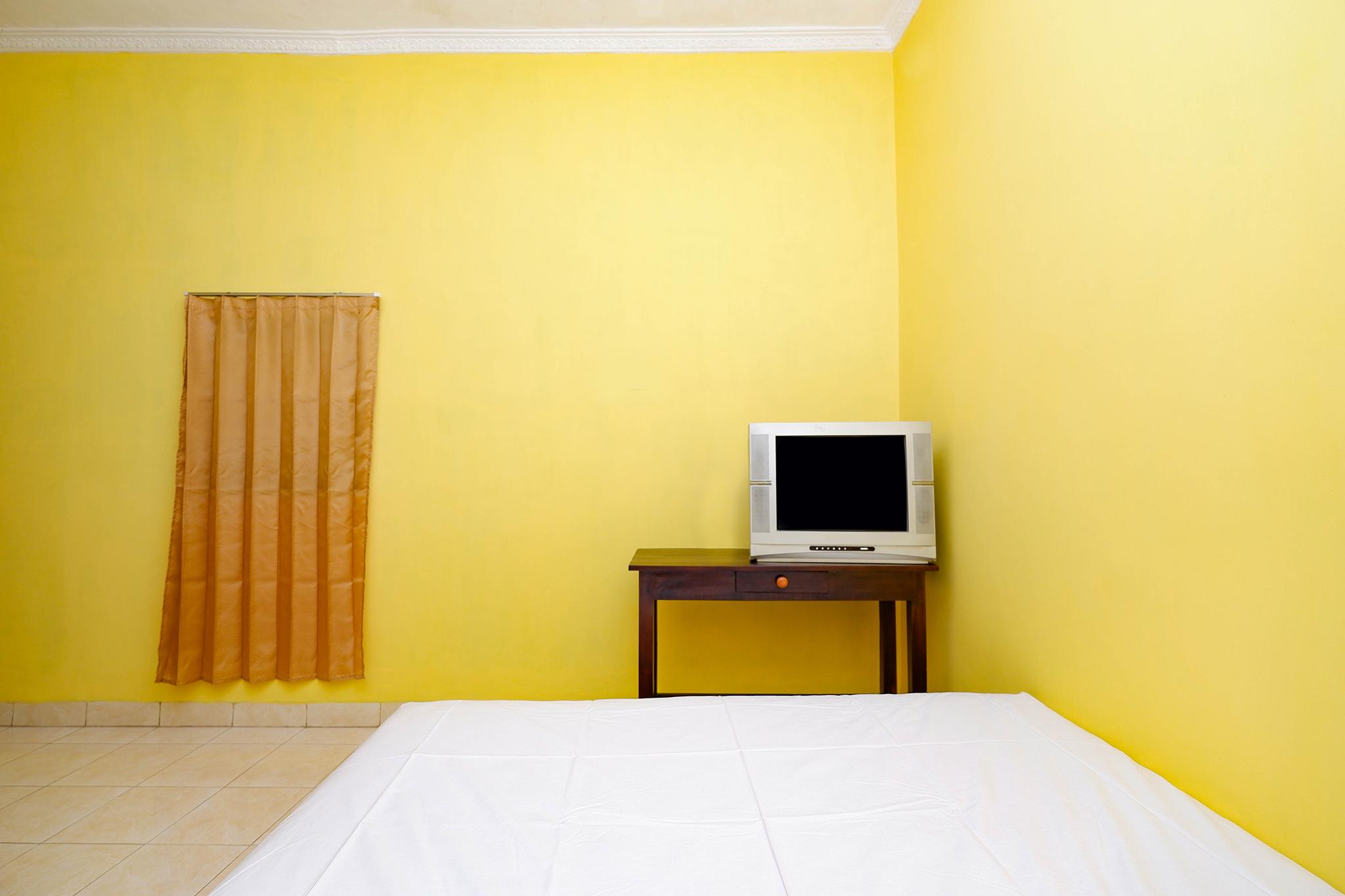 SPOT ON 2821 Griya Kawula Syariah Hotel Surakarta  Bagian luar foto