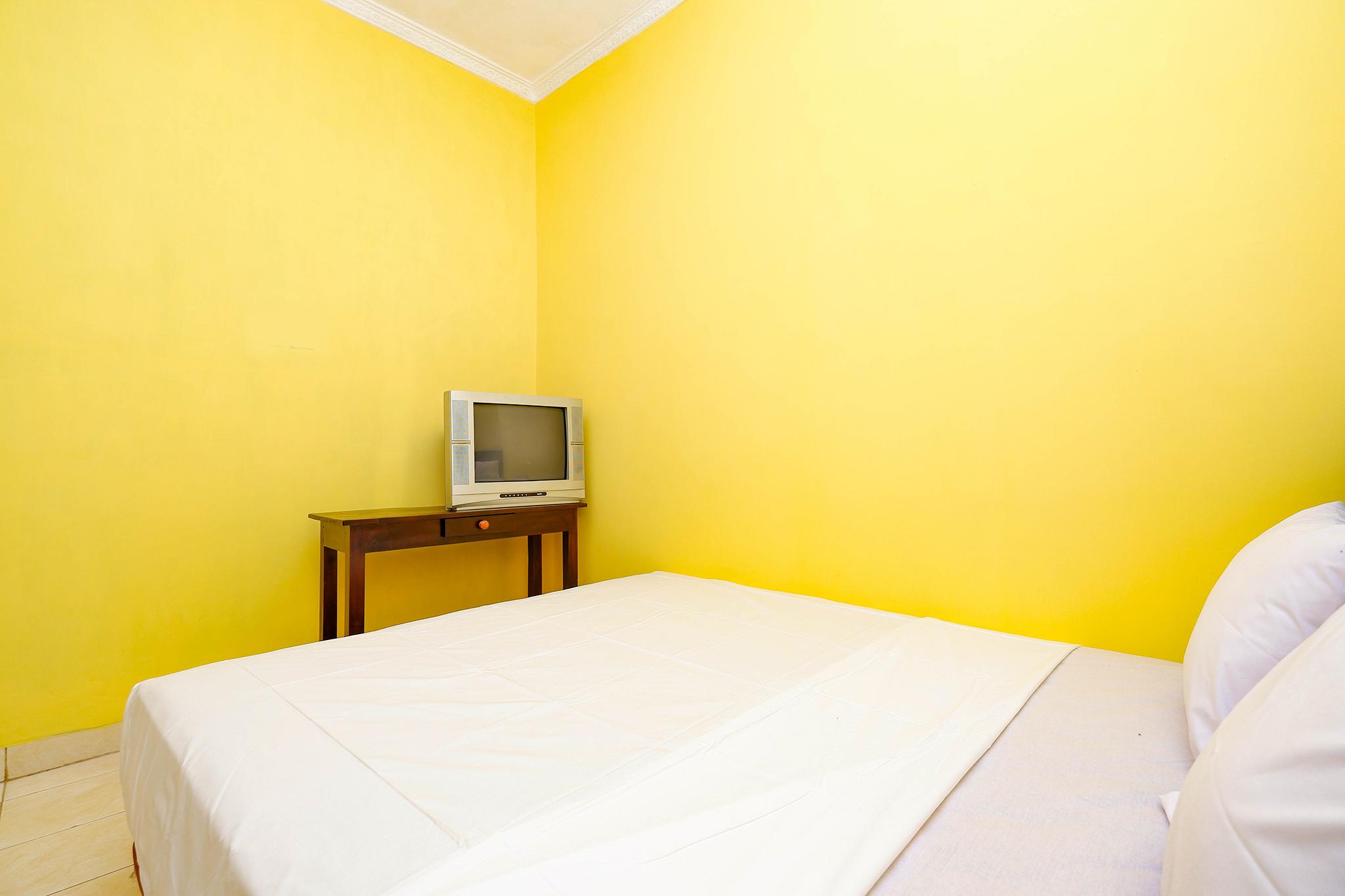 SPOT ON 2821 Griya Kawula Syariah Hotel Surakarta  Bagian luar foto